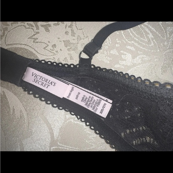 VICTORIAS SECRET DREAM ANGELS PUSH UP BRA 32D BLACK LACE CRISS CROSS MIDDLE - Picture 5 of 7